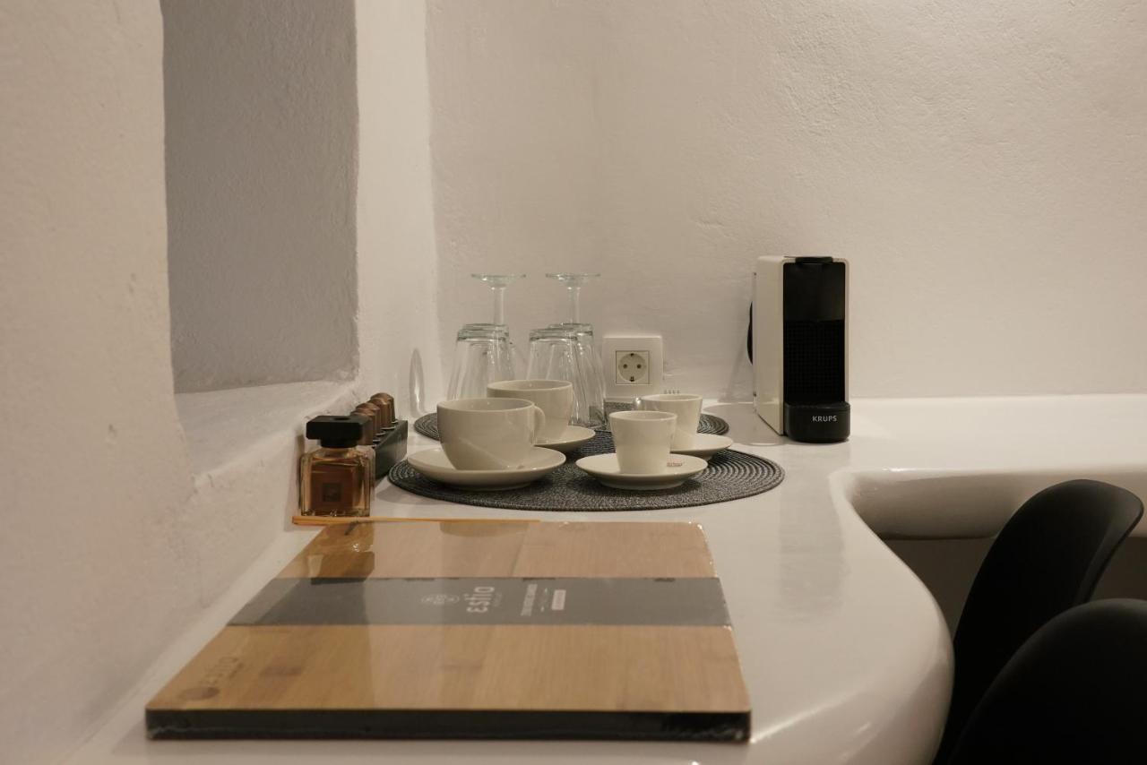 Oinos Luxury Suites Caldera 伊亚 外观 照片